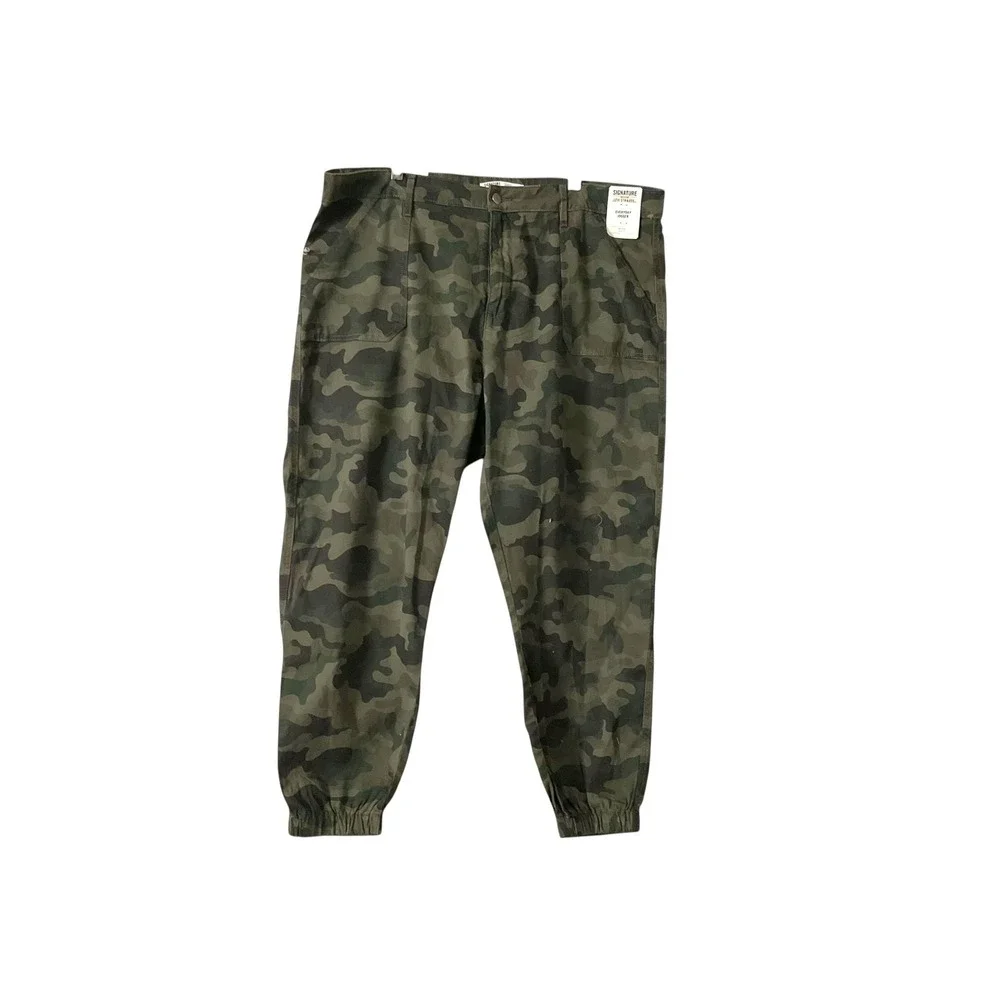 Signature‎ by Levi Strauss Every day Women Camo green joggers Pants 20W Cargo